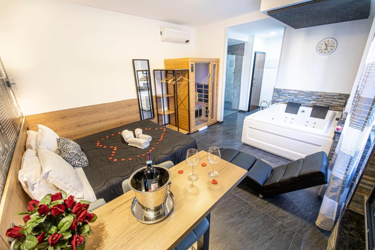 Virtus Prestige - Rooms & Apartments Рим Экстерьер фото