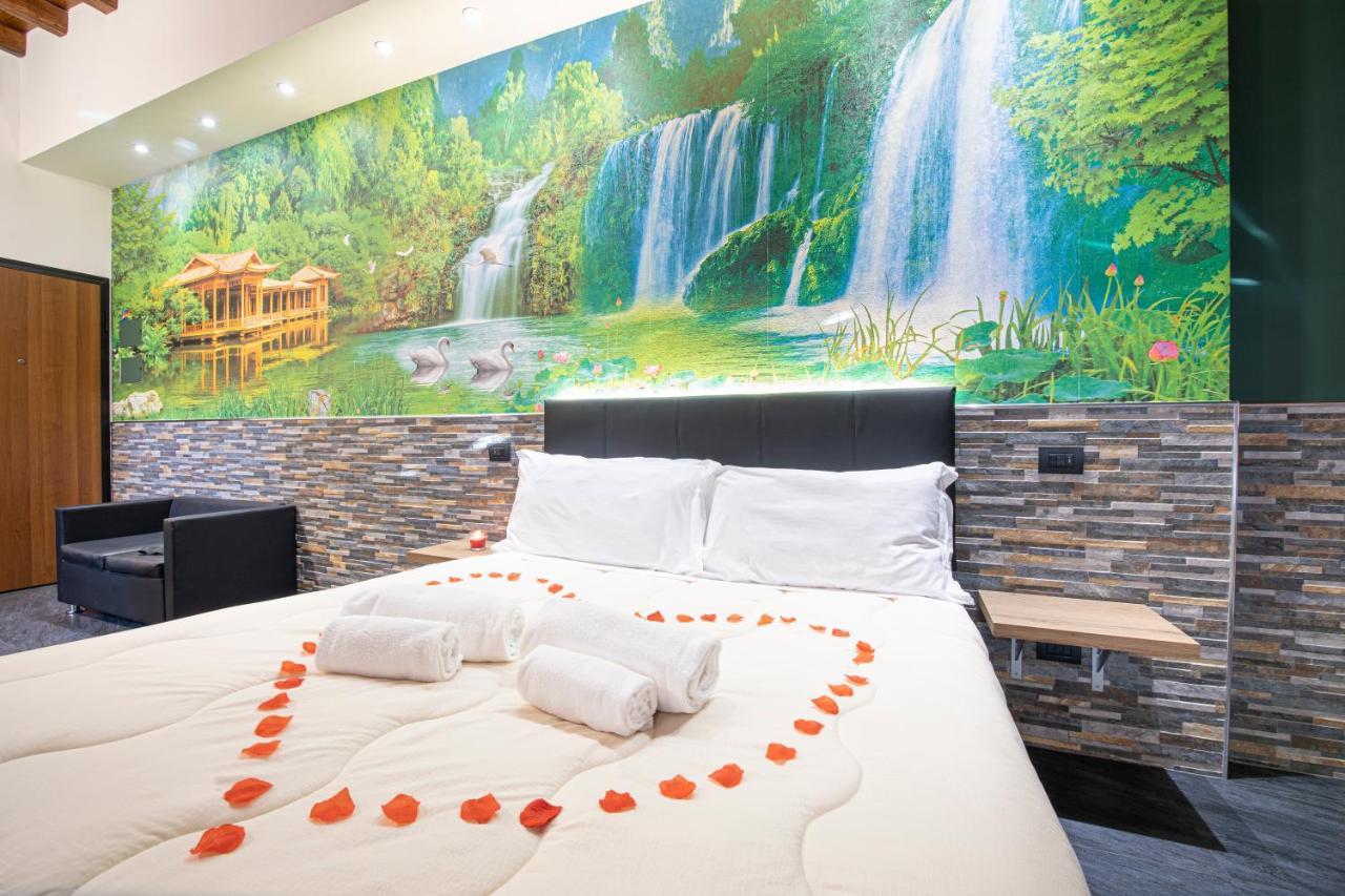 Virtus Prestige - Rooms & Apartments Рим Экстерьер фото