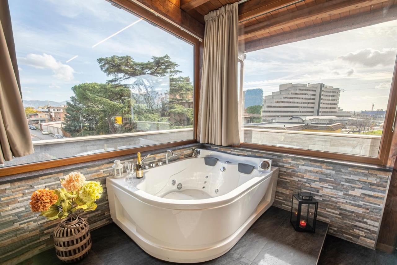 Virtus Prestige - Rooms & Apartments Рим Экстерьер фото