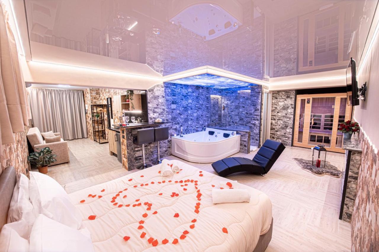 Virtus Prestige - Rooms & Apartments Рим Экстерьер фото