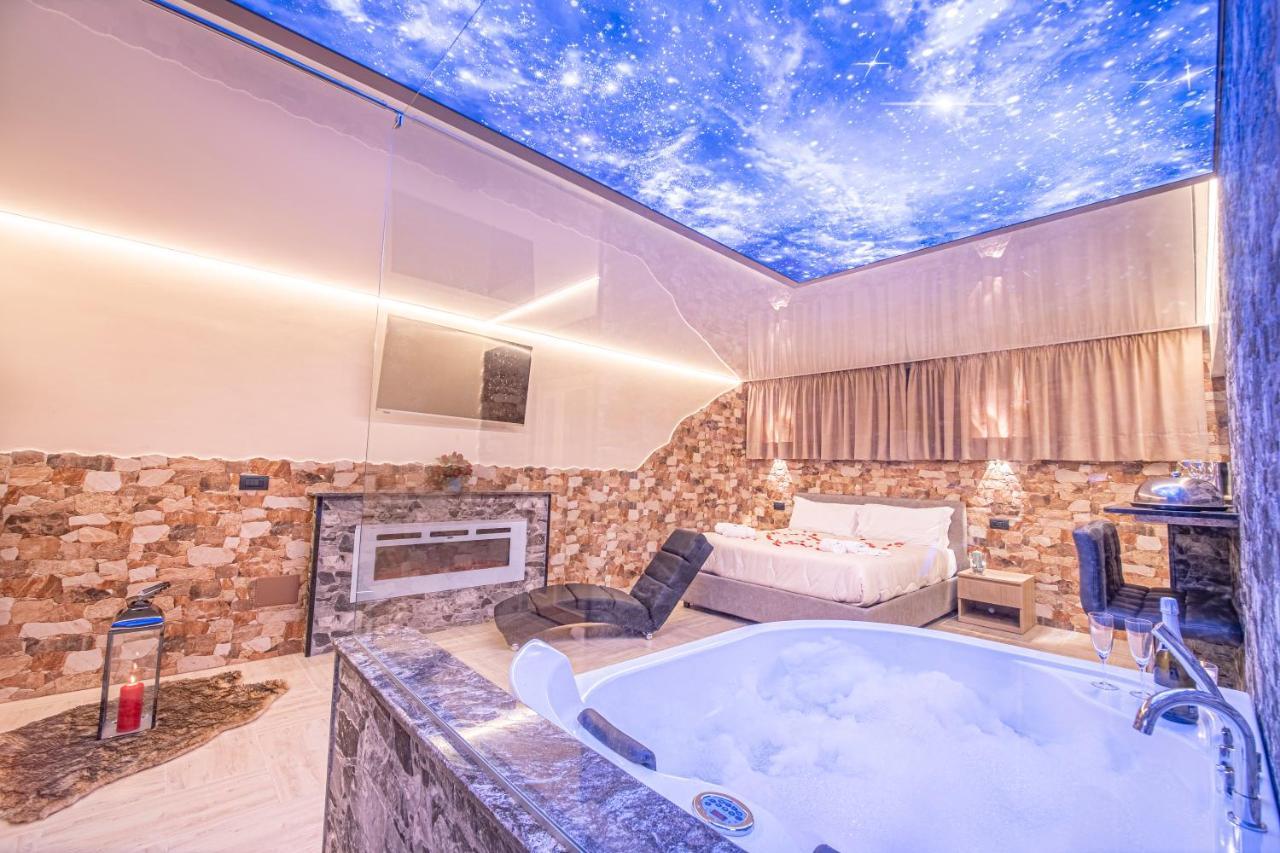 Virtus Prestige - Rooms & Apartments Рим Экстерьер фото