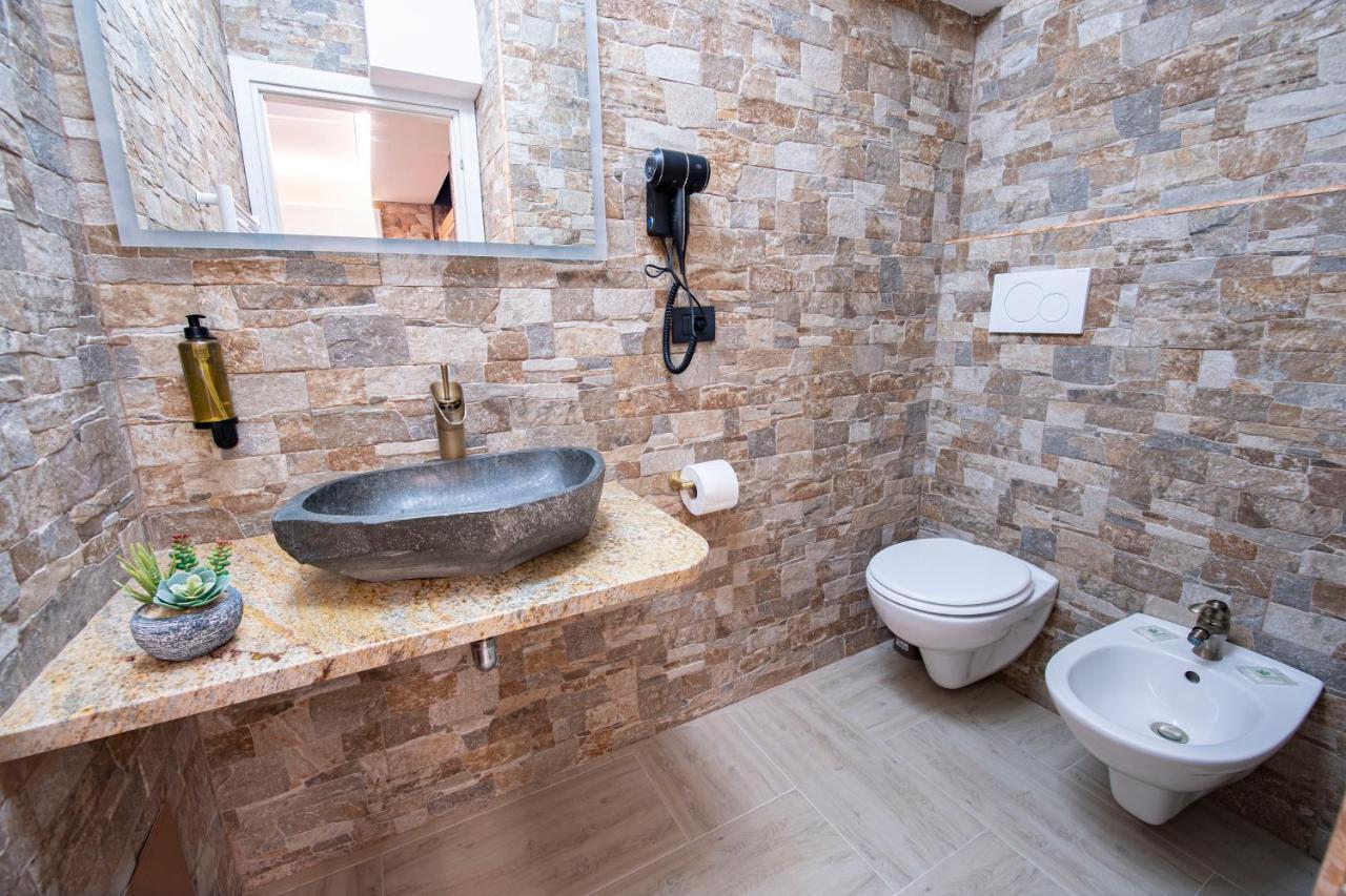 Virtus Prestige - Rooms & Apartments Рим Экстерьер фото