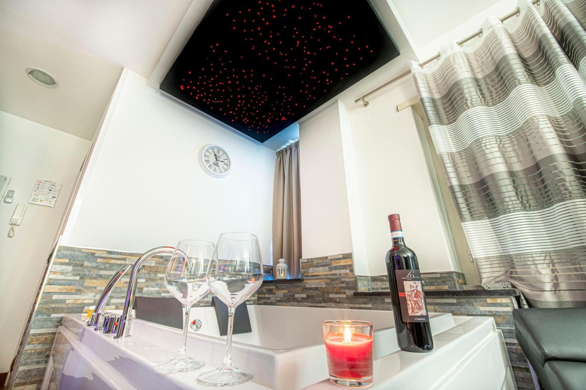 Virtus Prestige - Rooms & Apartments Рим Номер фото